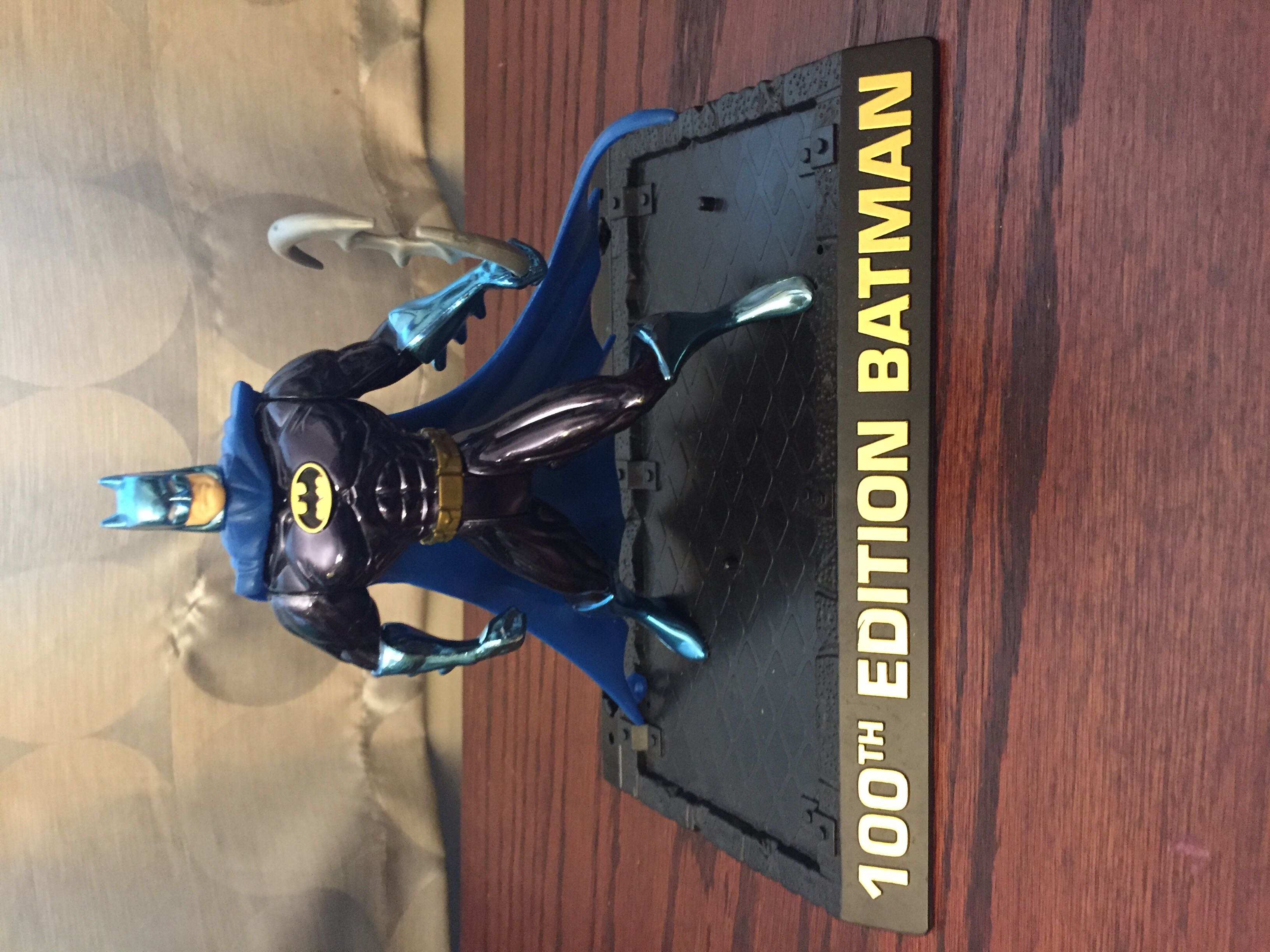 100th Edition Batman - Kenner (100th Edition) action figure collectible [Barcode 076281640846] - Main Image 4