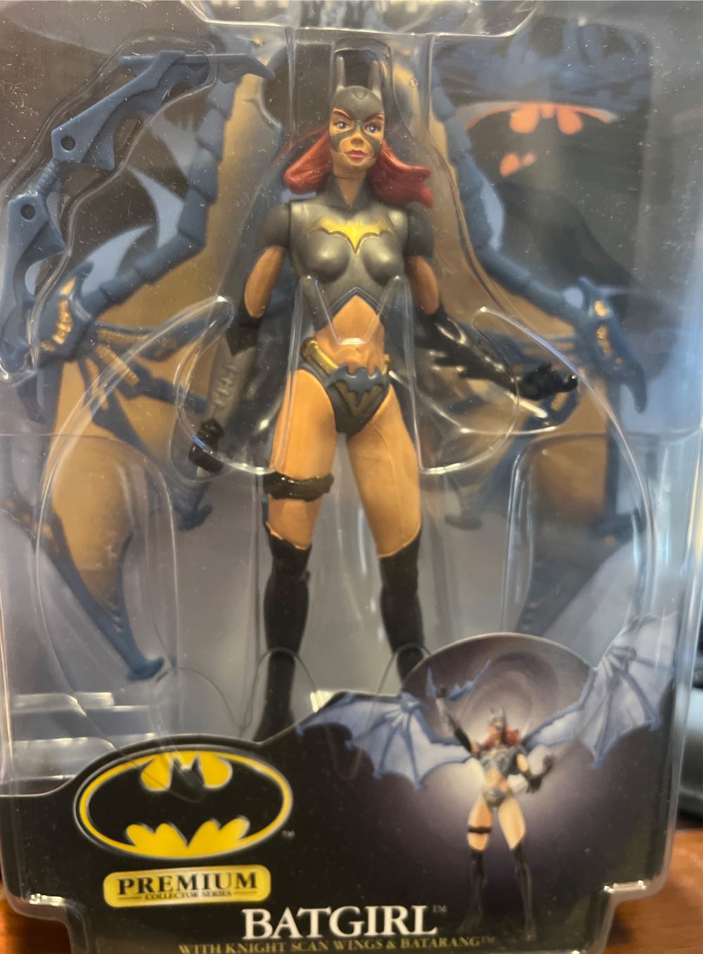 Legends Of The Dark Knight: Batgirl - Hasbo / Kenner (DC: Legends of the Dark Knight: 6”) action figure collectible [Barcode 076281642482] - Main Image 4