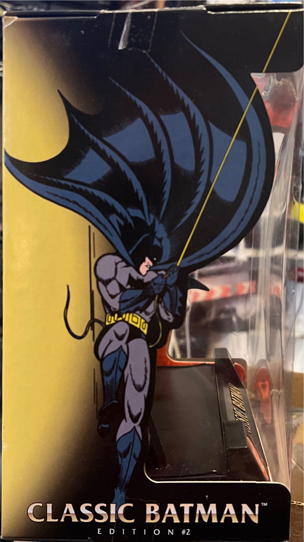 Kenner Toys Classic The Batman Edition #2  - Kenner (Statue) action figure collectible [Barcode 076281642932] - Main Image 3