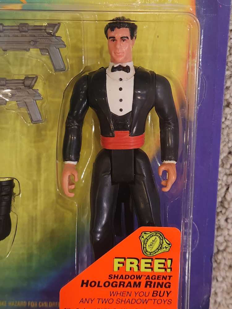 Transforming Lamont Cranston - Kenner (The Shadow) action figure collectible [Barcode 076281652023] - Main Image 3