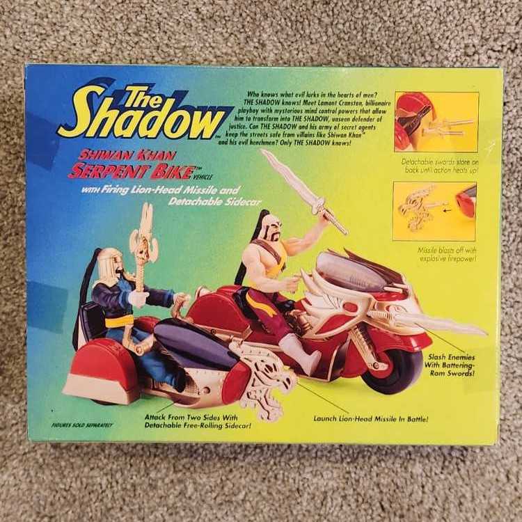 Schiwanderungen Khan Serpent Bike - Kenner (The Shadow) action figure collectible [Barcode 076281652528] - Main Image 2