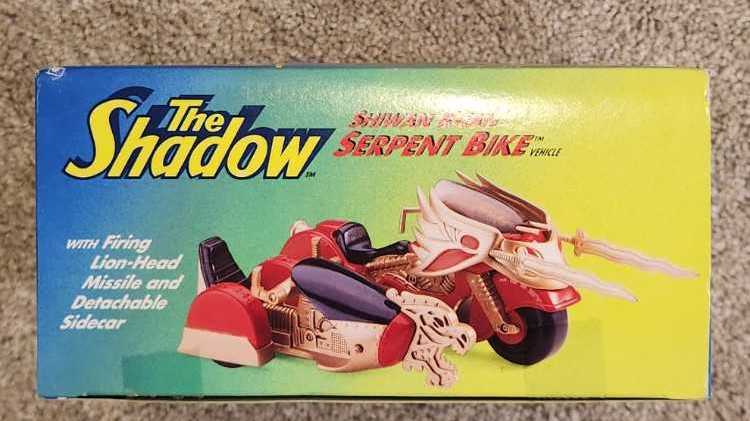 Schiwanderungen Khan Serpent Bike - Kenner (The Shadow) action figure collectible [Barcode 076281652528] - Main Image 3