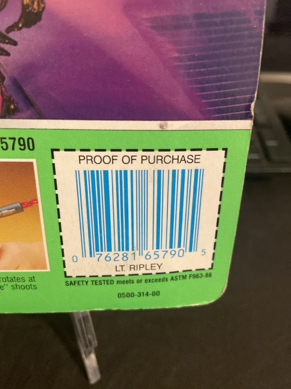 Aliens Space Marine Lt. Ripley - Kenner (Aliens) action figure collectible [Barcode 076281657905] - Main Image 4