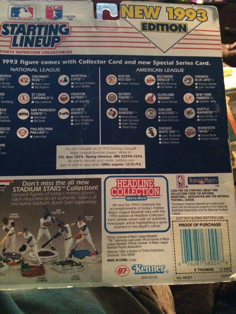 Frank Thomas - Kenner (Starting Lineup Baseball) action figure collectible [Barcode 076281680248] - Main Image 2