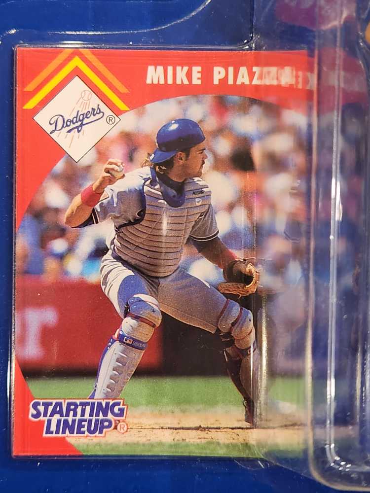 Mike Piazza - Kenner (Starting Lineup: Baseball) action figure collectible [Barcode 076281686035] - Main Image 4