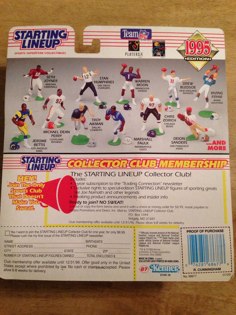 STARTING LINEUP "RANDALL CUNNINGHAM”  (FOOTBALL) action figure collectible [Barcode 076281686776] - Main Image 2