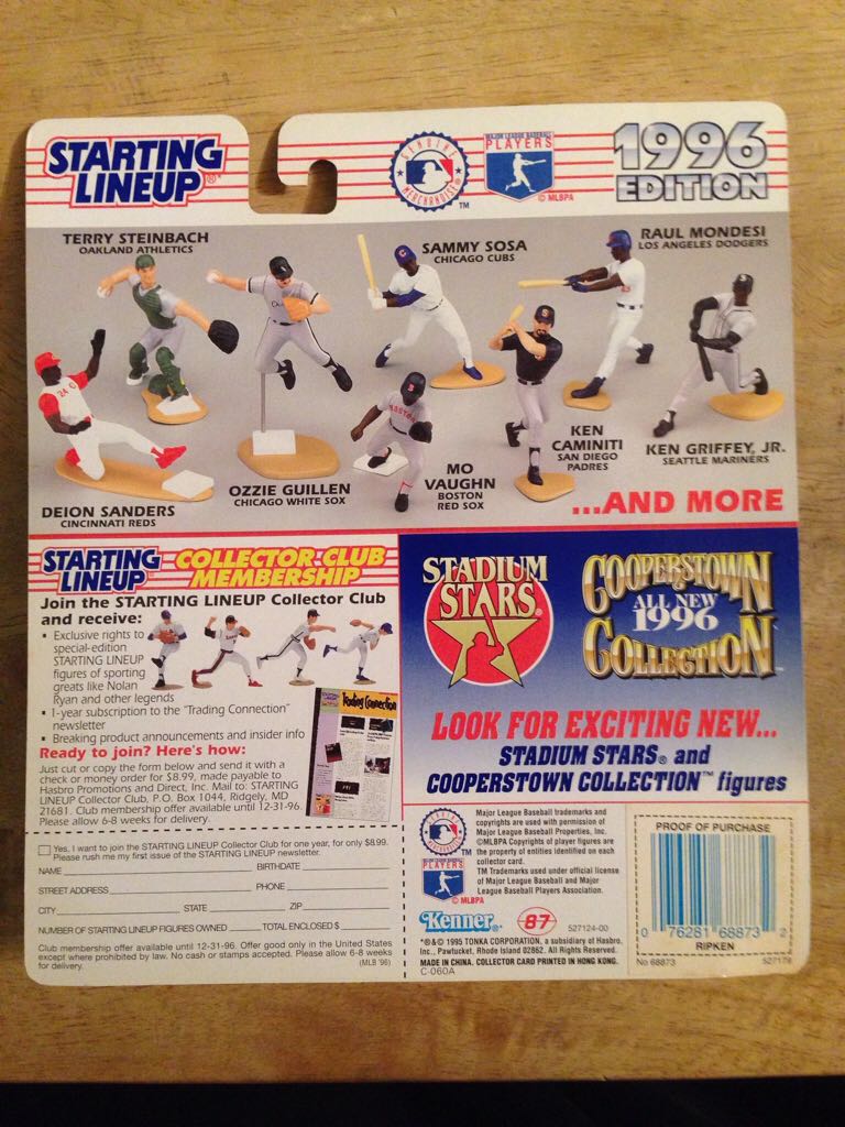 Cal Ripken Jr. - Kenner (Baseball) action figure collectible [Barcode 076281688732] - Main Image 2