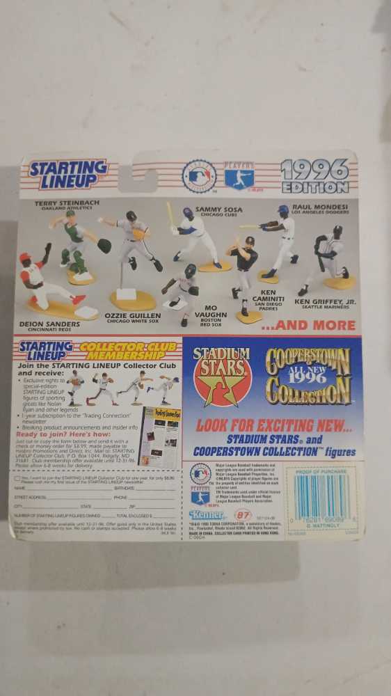 96 Don Mattingly - Kenner (Baseball) action figure collectible [Barcode 076281690896] - Main Image 2