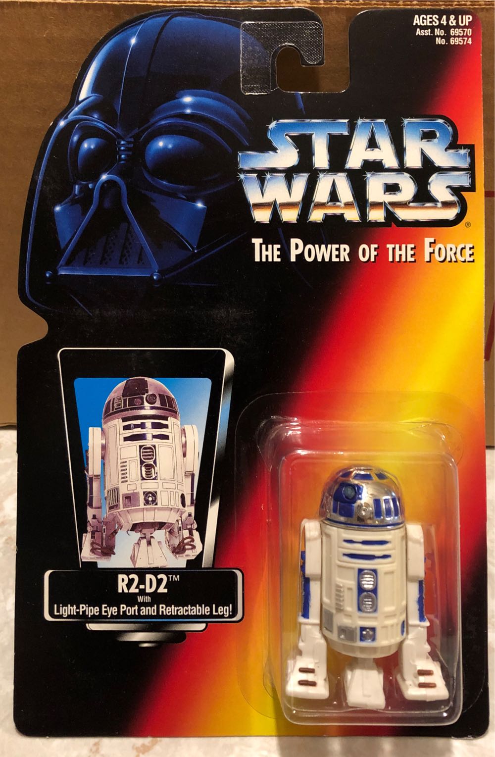R2-D2 (with Light-Up Eye Port and Retractable Leg) - Kenner (Star Wars) action figure collectible [Barcode 076281695747] - Main Image 4