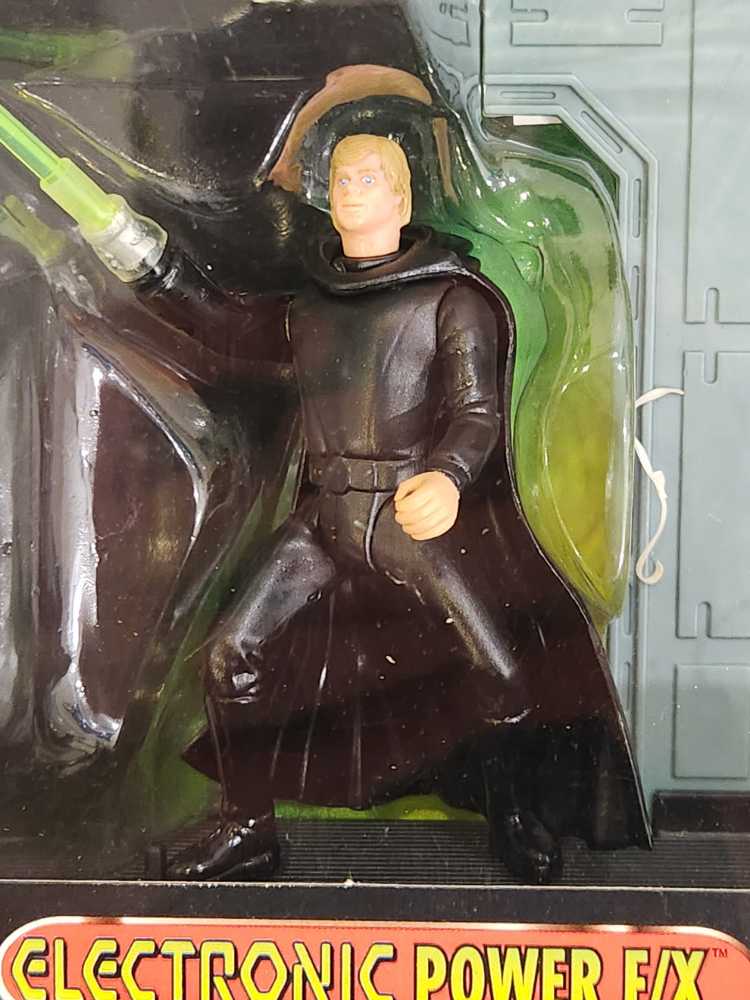 Luke Skywalker w/ Glowing Lightsaber & Remote Dueling Action - Hasbro (Star Wars Power Of The Force (Electronic Power F/X)) action figure collectible [Barcode 076281697468] - Main Image 3