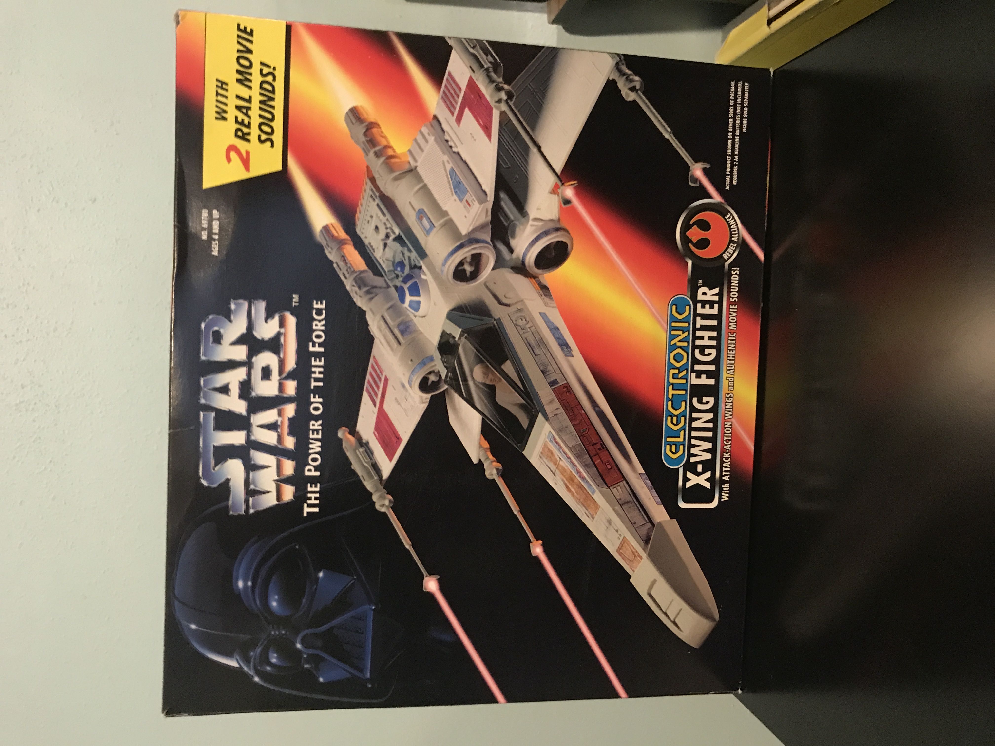 X-Wing Fighter w/ Attack-Action Wings & Authentic Movie Sounds! (Electronic) - Hasbro (Vehicle) action figure collectible [Barcode 076281697802] - Main Image 2