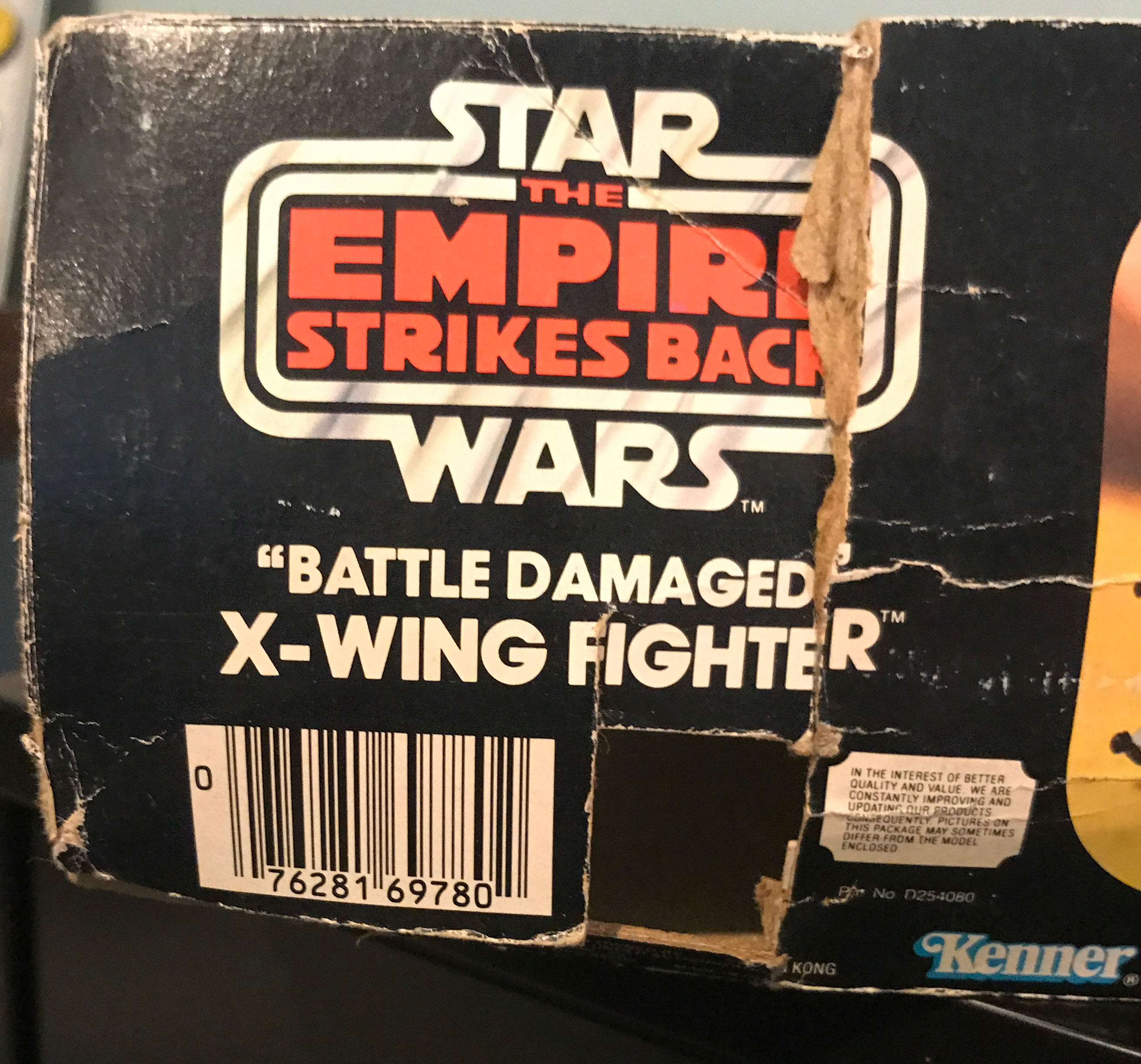 X-Wing Fighter w/ Attack-Action Wings & Authentic Movie Sounds! (Electronic) - Hasbro (Vehicle) action figure collectible [Barcode 076281697802] - Main Image 4