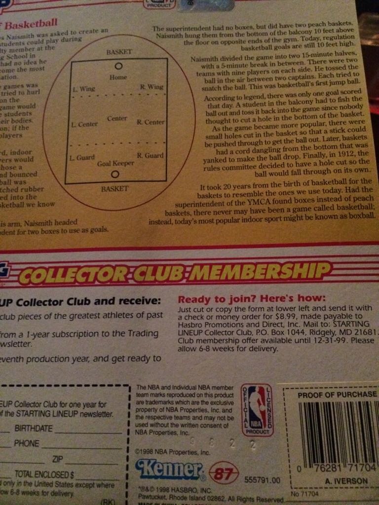 Starting Lineup Allen Iverson Philadelphia 76ers - Kenner (Starting Lineup Basketball) action figure collectible [Barcode 076281717043] - Main Image 2