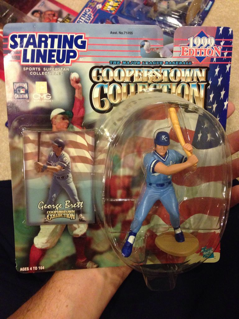 George Brett - Hasbro action figure collectible [Barcode 076281720739] - Main Image 1