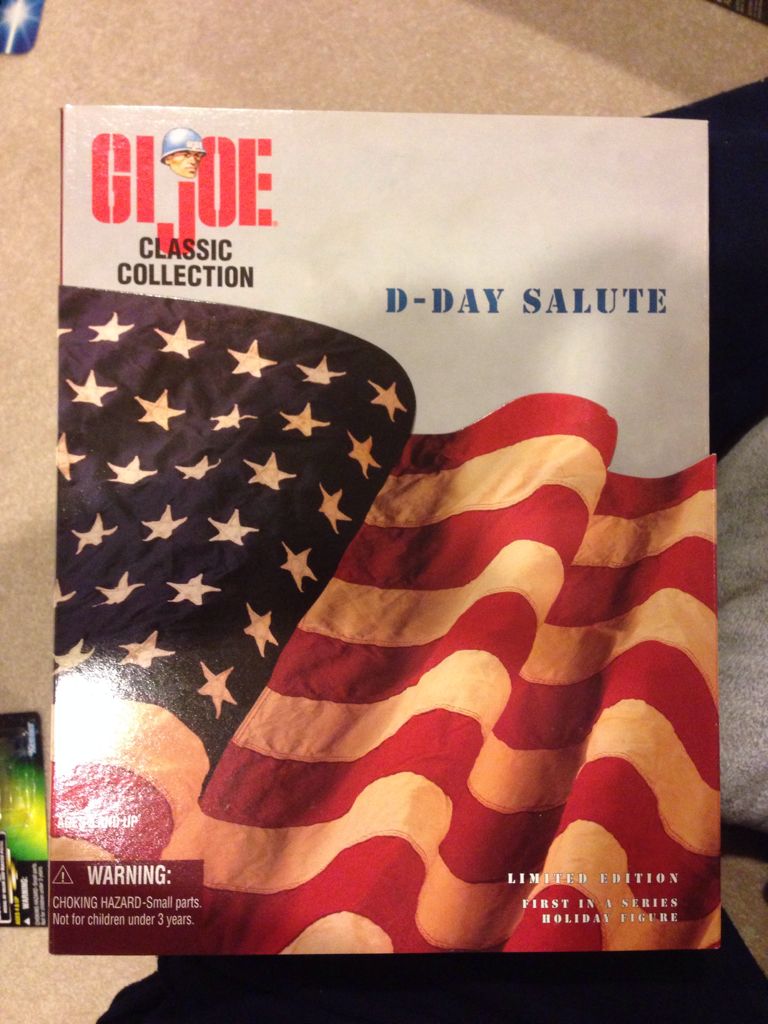 G.I. Joe Classic Collection - D-Day Salute - Hasbro (G.I. Joe Classic Collection) action figure collectible [Barcode 076281813967] - Main Image 2