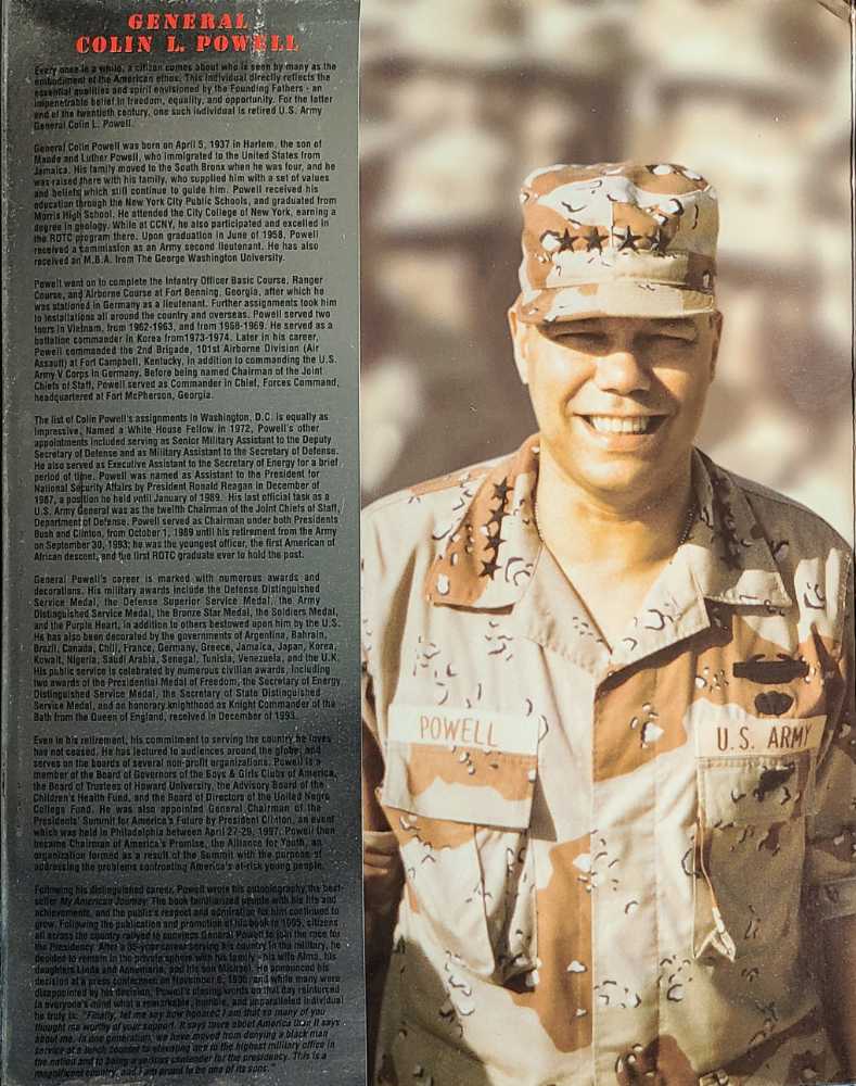 G.I. Joe Classic Collection General Colin L. Powell Doll - Hasbro (GI Joe Classic Collection) action figure collectible [Barcode 076281814421] - Main Image 4