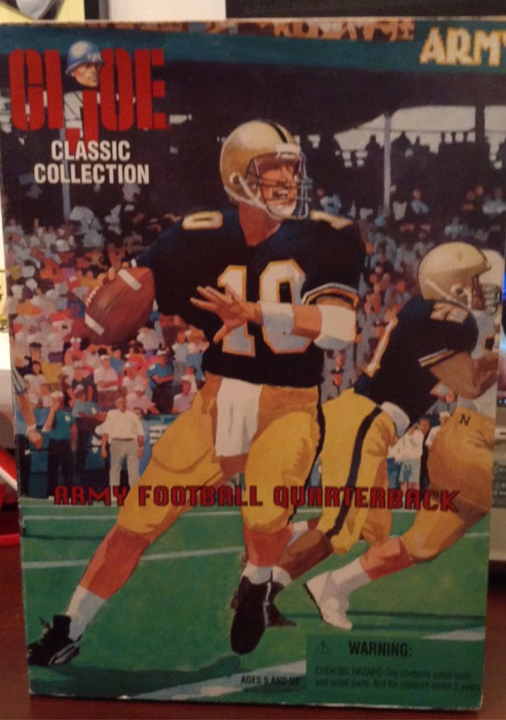 G.I. Joe Army Classic Collection - Football Quarterback - Hasbro (G.I. Joe Classic Collection) action figure collectible [Barcode 076281814612] - Main Image 2
