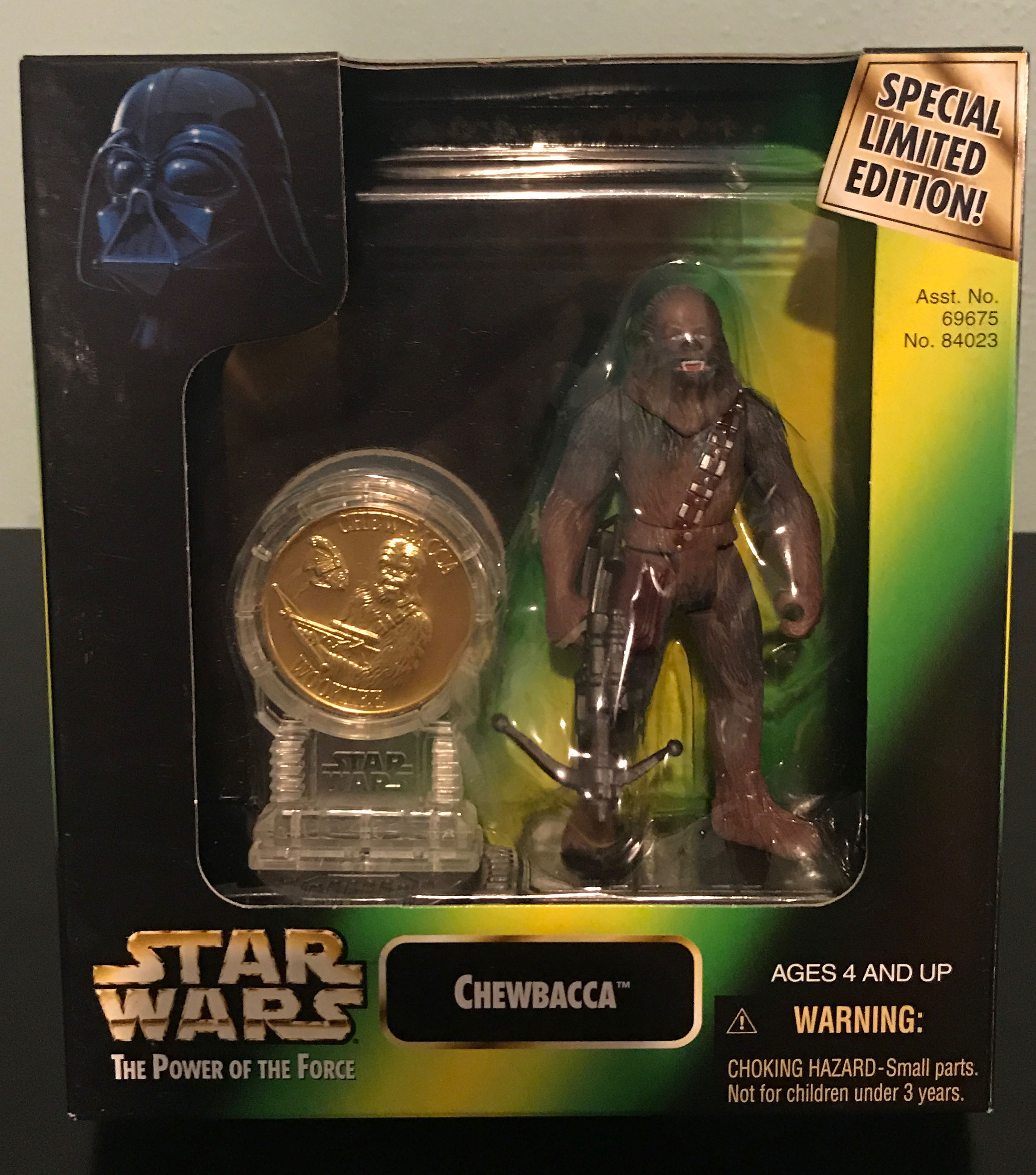 Chewbacca Special Limited Edition  - Kenner / Hasbro (Power of The Force 2) action figure collectible [Barcode 076281840239] - Main Image 3