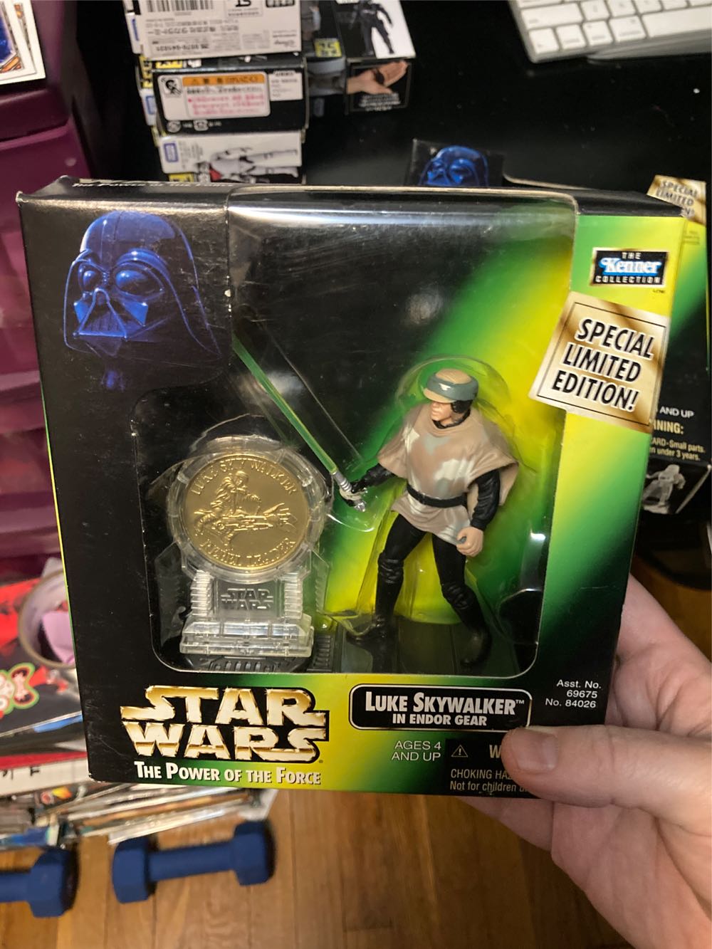 Luke Skywalker - Hasbro (Star Wars - Power of the Force - Green Card) action figure collectible [Barcode 076281840260] - Main Image 3