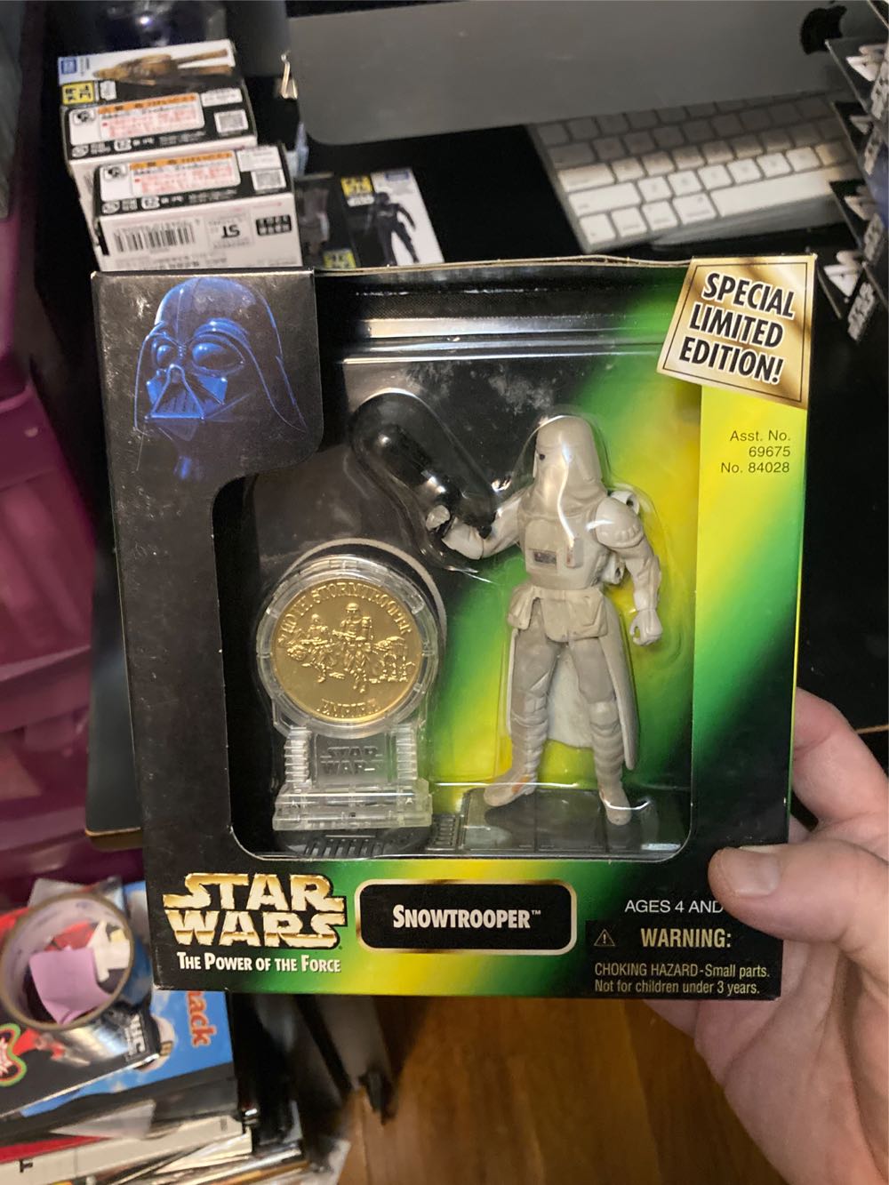 Snow Trooper Millennium Minted Coin Collection - Kenner/ Hasbro (Star Wars Power Of The Force) action figure collectible [Barcode 076281840284] - Main Image 3