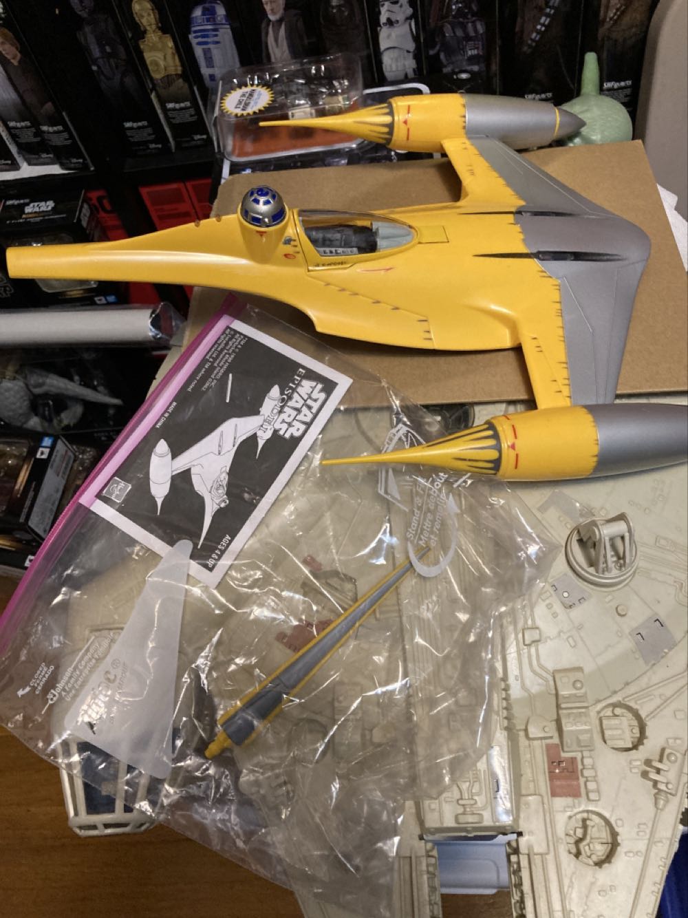 v) Naboo Fighter Starfighter - Electronic - Hasbro (Episode I: Vehicle) action figure collectible [Barcode 076281840994] - Main Image 4