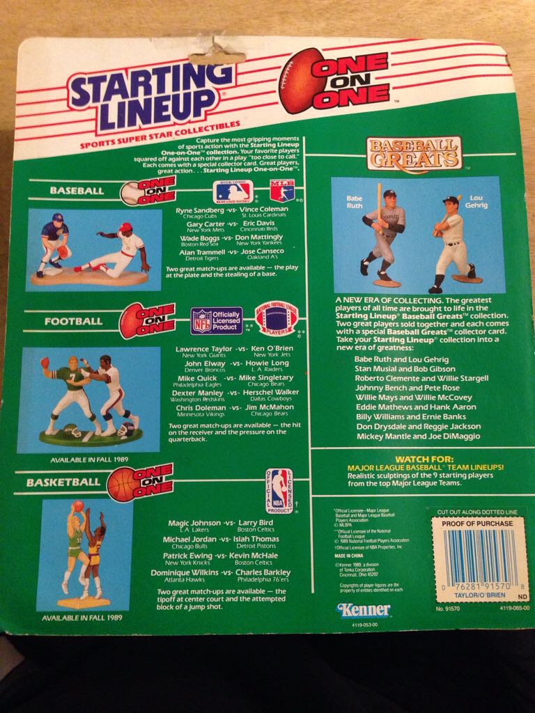 KEN O’BRIEN / LAWRENCE TAYLOR - Kenner (FOOTBALL) action figure collectible [Barcode 076281915708] - Main Image 2