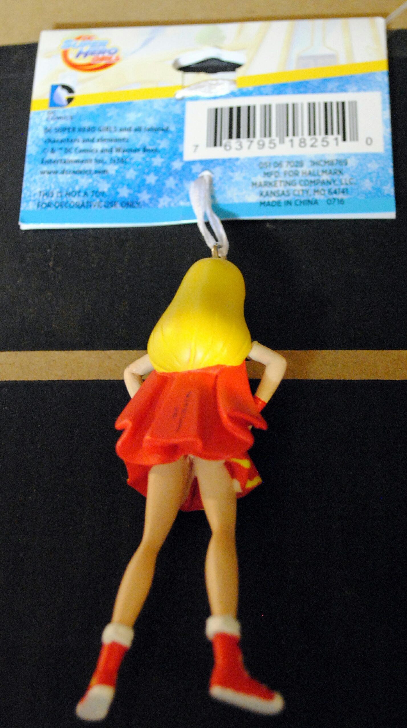 DC Super Hero Girls Hallmark 2016 Keepsake Ornament Supergirl - Hallmark Keepsake Ornaments (DC Super Hero Girls) action figure collectible [Barcode 0763795182510] - Main Image 2