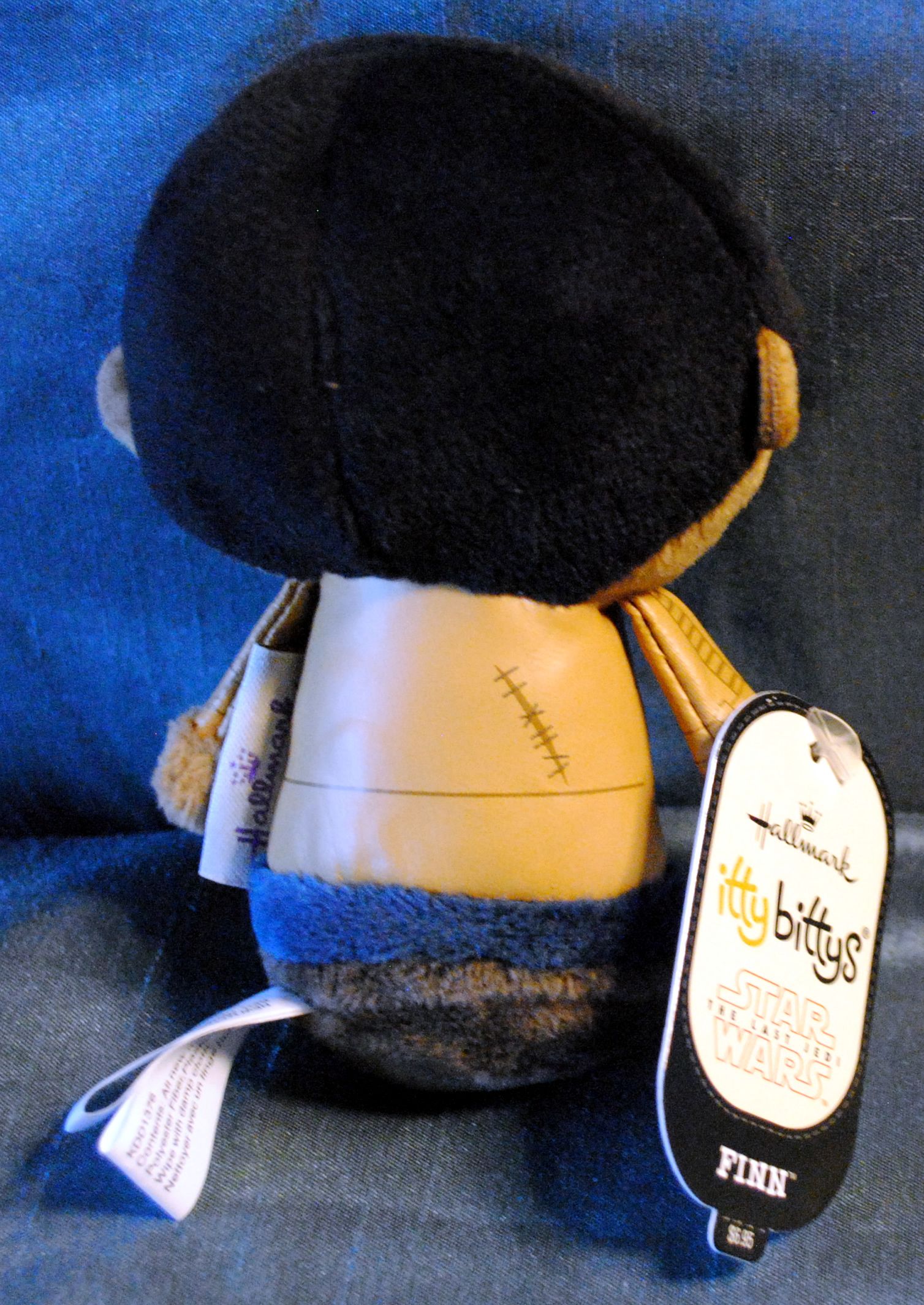 The Last Jedi Hallmark ittybbittys Finn Star Wars TLJ - Hallmark (Star Wars Hallmark) action figure collectible [Barcode 0763795304523] - Main Image 2