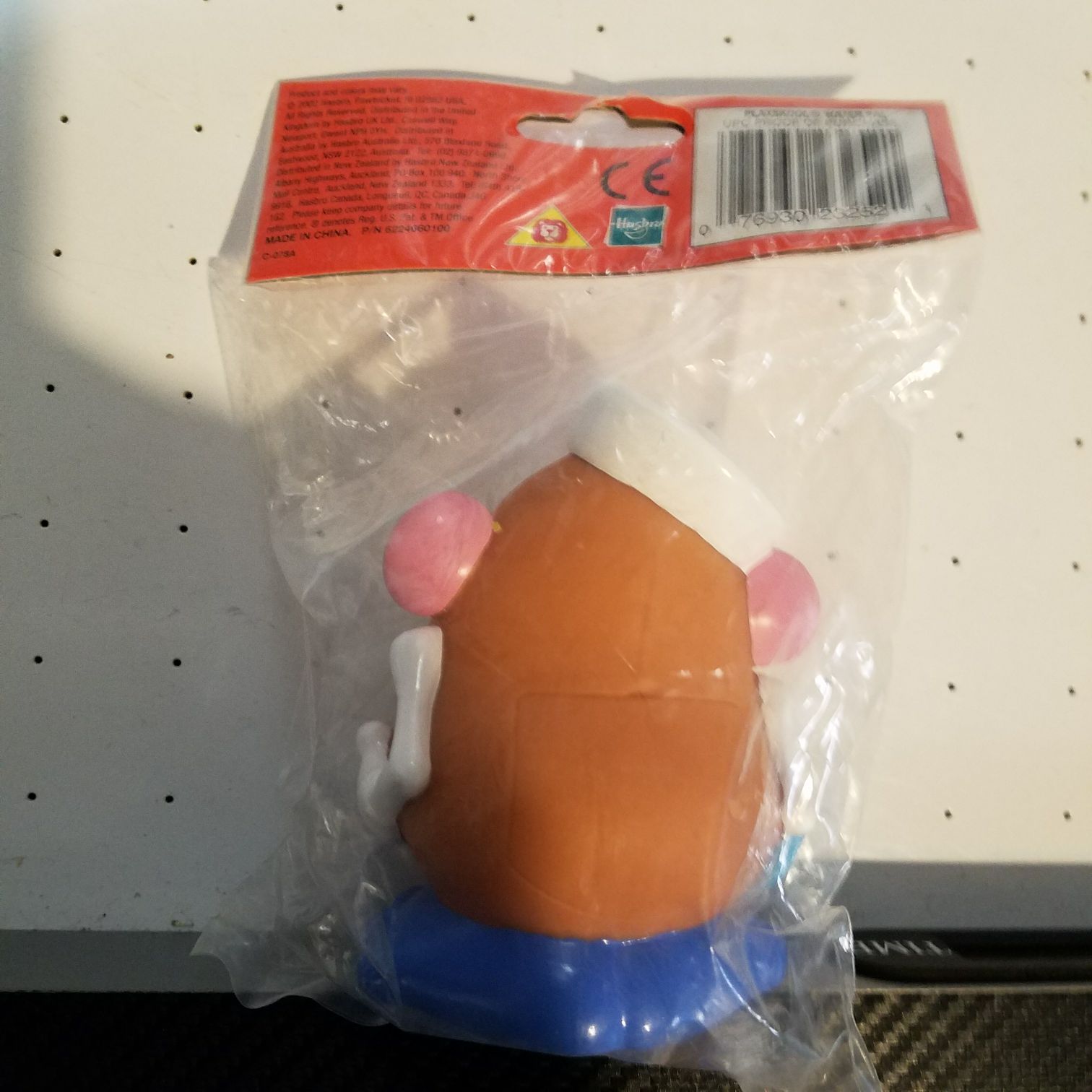 Mr Potato Head Water Pal - Playskool/Hasbro action figure collectible [Barcode 076930232521] - Main Image 2