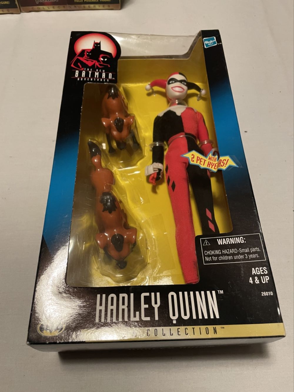 Harley Quinn - Hasbro (Batman: The New Adventures) action figure collectible [Barcode 076930260104] - Main Image 2