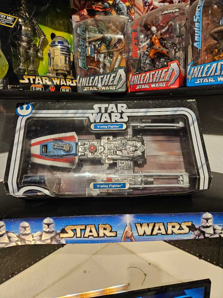 Y- Wing Fighter - Hasbro (Star Wars) action figure collectible [Barcode 076930345177] - Main Image 4