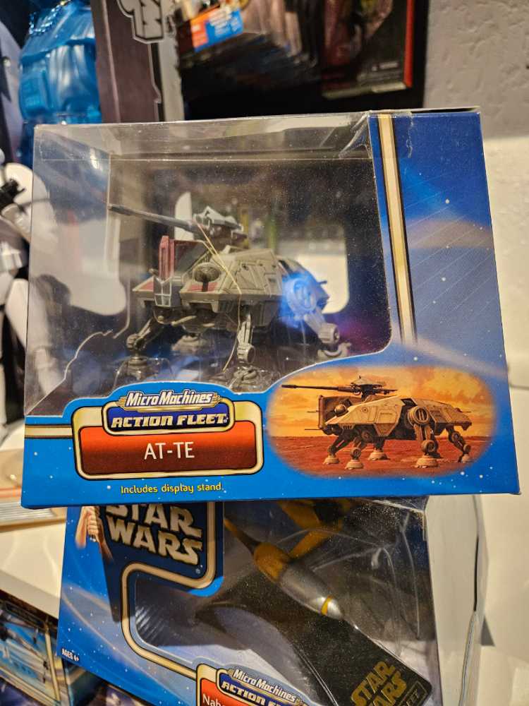 MicroMachines Action Fleet AT-TE - Lucasfilm (2002-2003 Star Wars Saga) action figure collectible [Barcode 076930468463] - Main Image 2