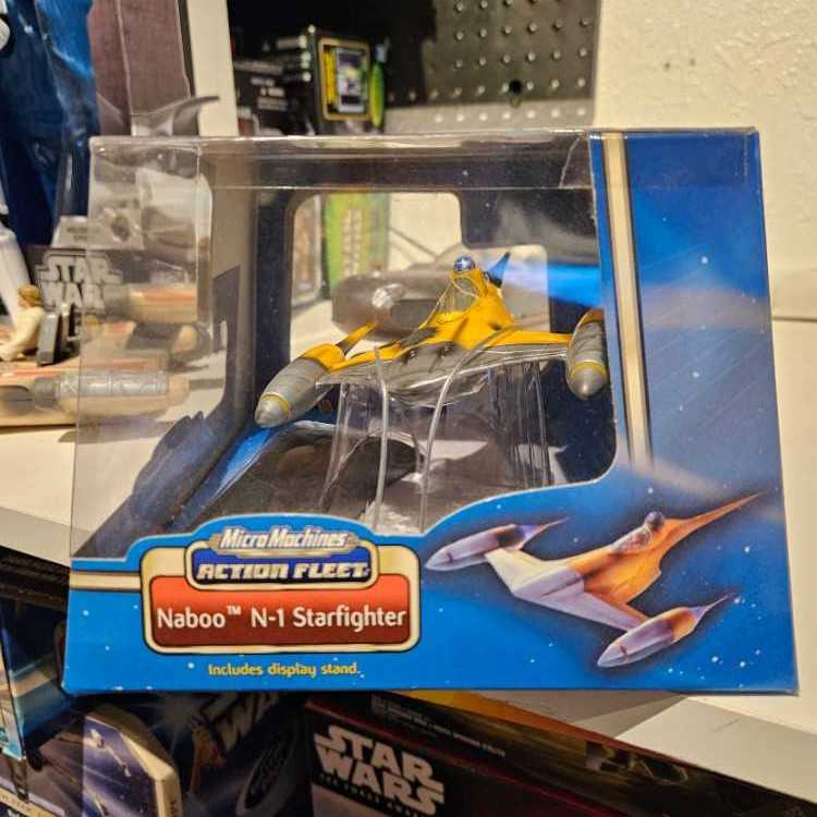 MicroMachines Action Fleet Naboo N-1 Starfighter - Hasbro (2002-2003 Star Wars Saga) action figure collectible [Barcode 076930474143] - Main Image 2