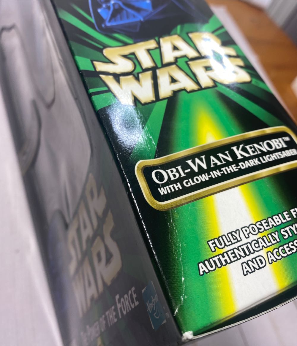 Obi-Wan Kenobi (with Glow in the Dark Lightsaber) - Hasbro (Collector 12” 1996- 2000: Action Series) action figure collectible [Barcode 076930571125] - Main Image 3