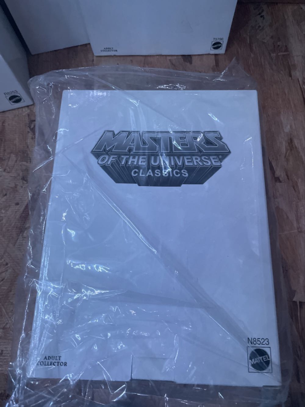 He-Ro - Mattel (Masters Of The Universe Classics) action figure collectible [Barcode 027084707991] - Main Image 3