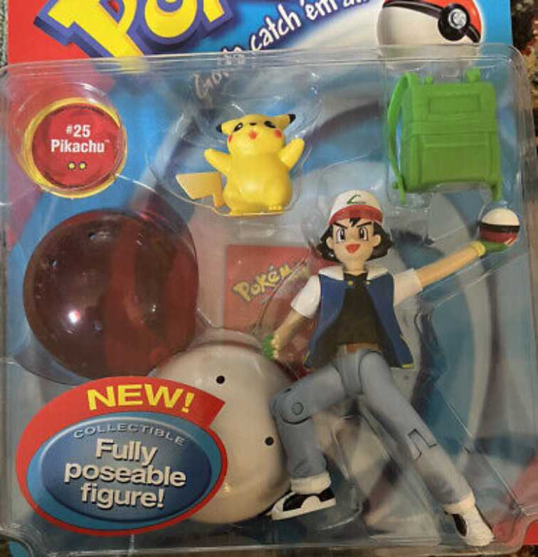 Ash - Hasbro (Pokémon) action figure collectible [Barcode 076930583210] - Main Image 3