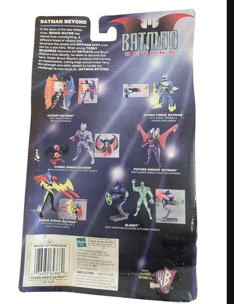 Blight: Batman Beyond - Hasbro - Batman Beyond Gotham City in the Future action figure collectible [Barcode 076930643860] - Main Image 2