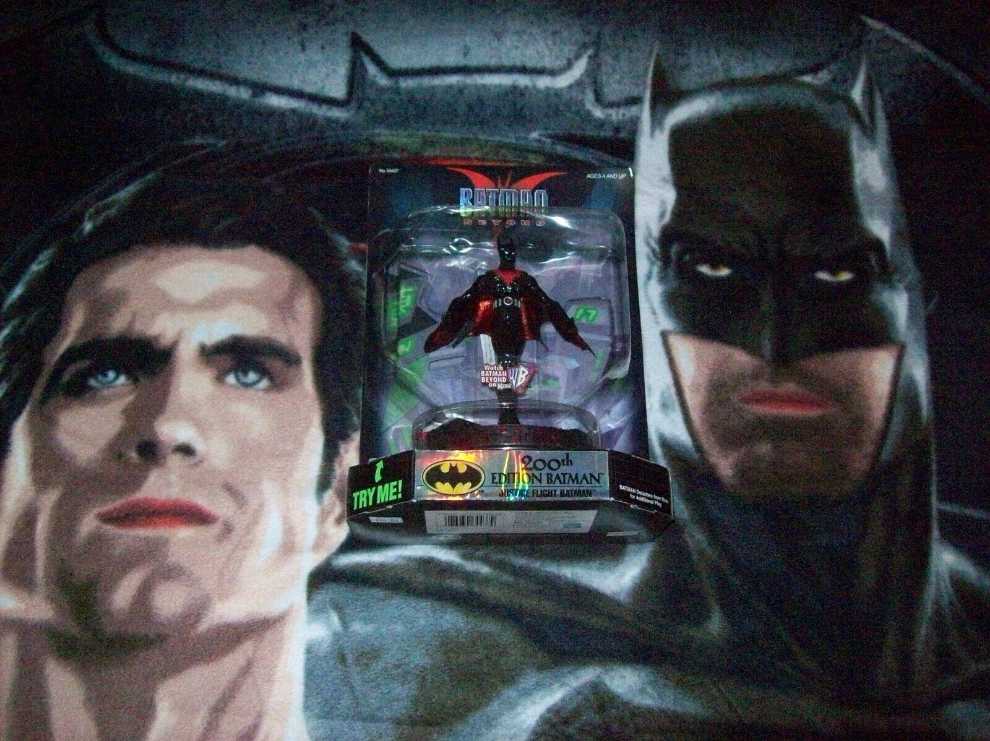 Batman Beyond 200th Edition Batman  - Hasbro (Batman Beyond) action figure collectible [Barcode 076930644379] - Main Image 4