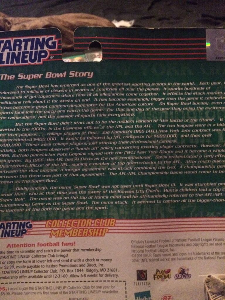 Warrick Dunn - Kenner (Starting Lineup Football) action figure collectible [Barcode 076930721742] - Main Image 2