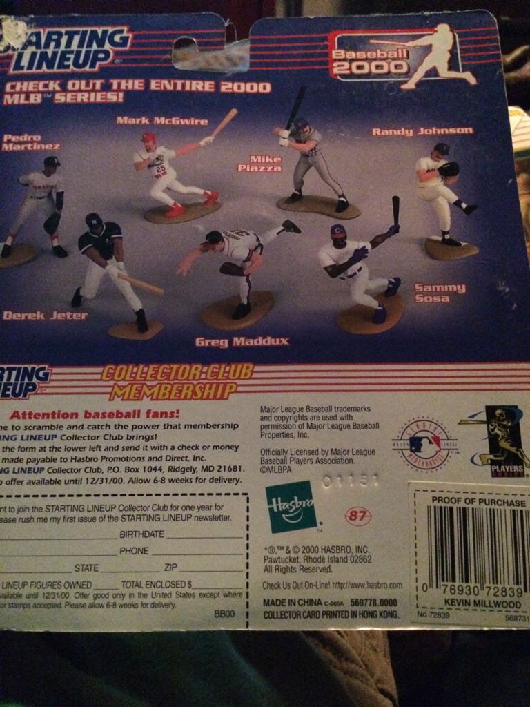 Kevin Millwood - Hasbro (Starting Lineup Baseball) action figure collectible [Barcode 076930728390] - Main Image 2