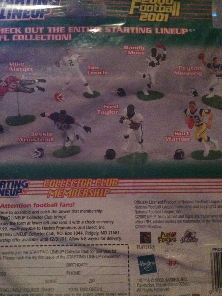 Peyton Manning  - Kenner (Starting Lineup Football) action figure collectible [Barcode 076930728734] - Main Image 2