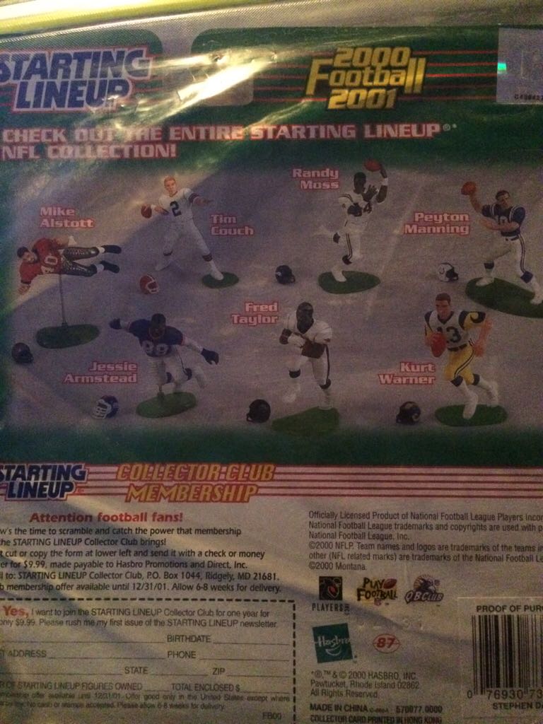 Stephen Davis - Kenner (Starting Lineup Football) action figure collectible [Barcode 076930730867] - Main Image 2