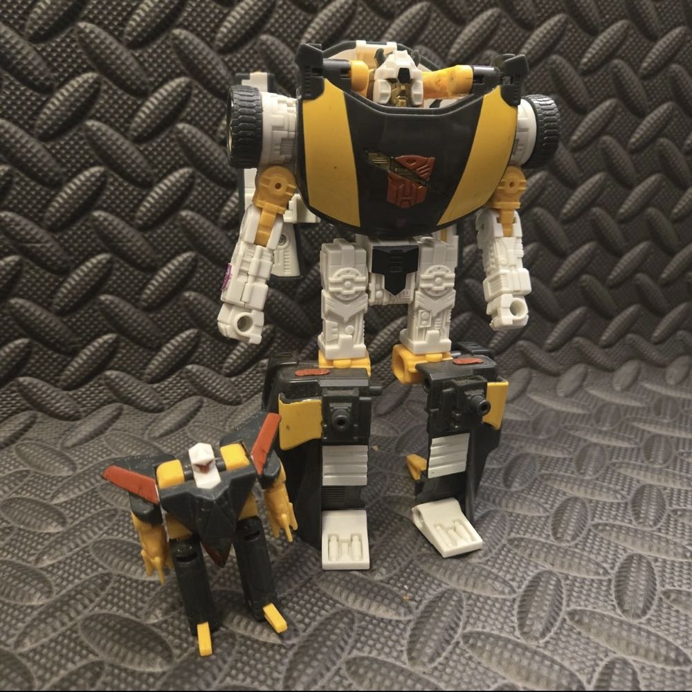 Transformers Armada: Wheeljack - Hasbro (Transformers Armada) action figure collectible [Barcode 076930806777] - Main Image 3