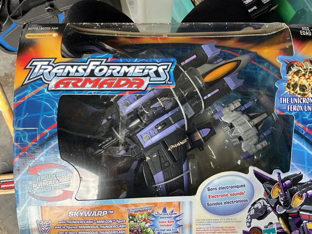 Skywarp With Thunderclash - Hasbro (Transformers Armada) action figure collectible [Barcode 076930807750] - Main Image 4