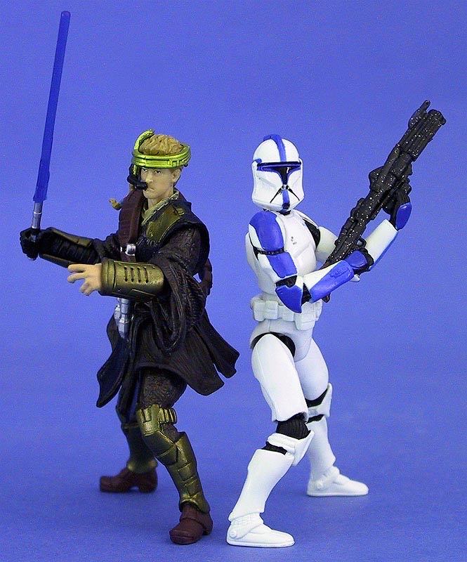 Anakin Skywalker & Clone Trooper Lieutenant - Star Wars Value Pack (The Clone Wars) - Hasbro (Star Wars - The Clone Wars 2003 Realistic) action figure collectible [Barcode 076930847527] - Main Image 4