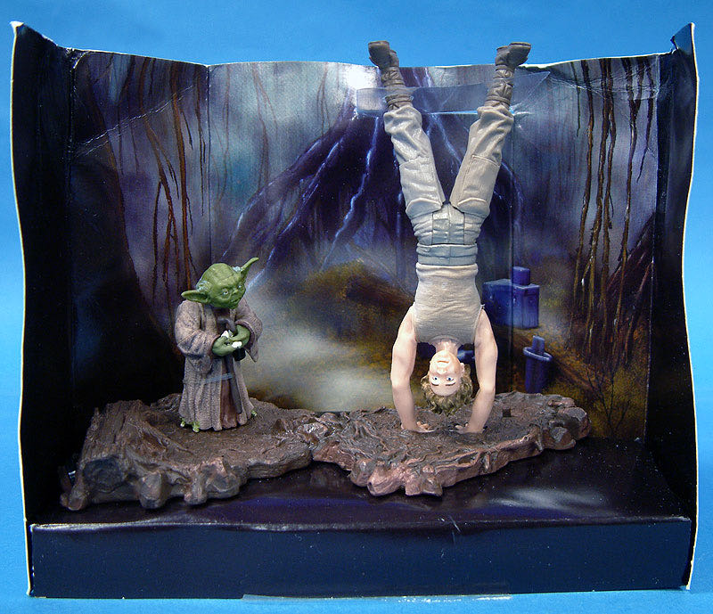Luke Skywalker’s Encounter with Yoda - Hasbro (2004-2005 The Original Trilogy Collection) action figure collectible [Barcode 076930847855] - Main Image 4