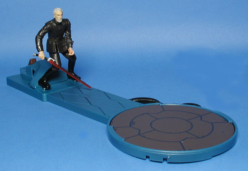 Darth Tyranus Deluxe (Attack of the Clones) - Hasbro (Star Wars Saga) action figure collectible [Barcode 076930848791] - Main Image 3