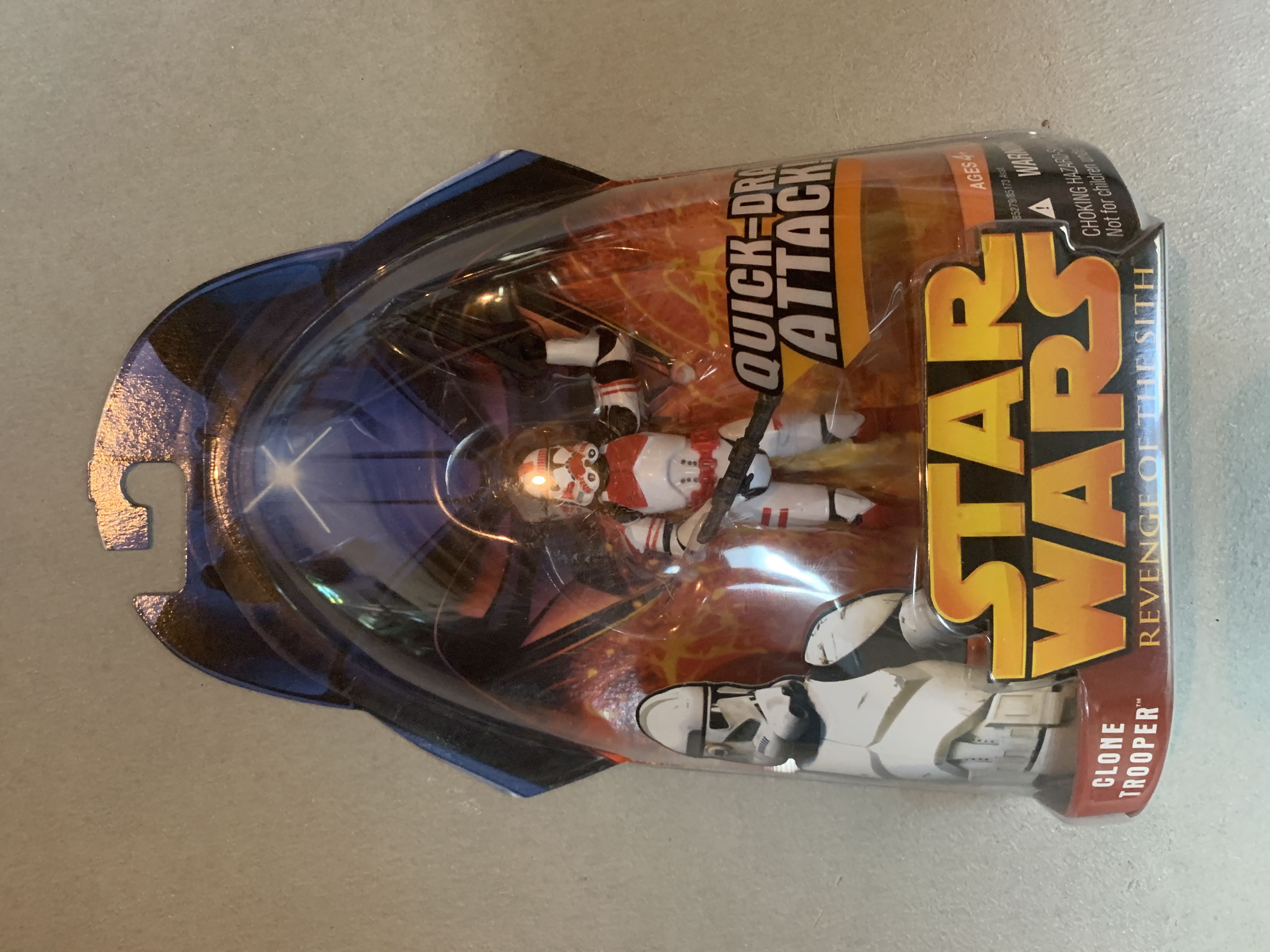 Clone Trooper [Clone Trooper] - Hasbro (Revenge Of The Sith) action figure collectible [Barcode 076930852798] - Main Image 3