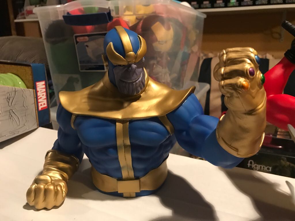 Captain America: Marvel Comics Bust - Bank