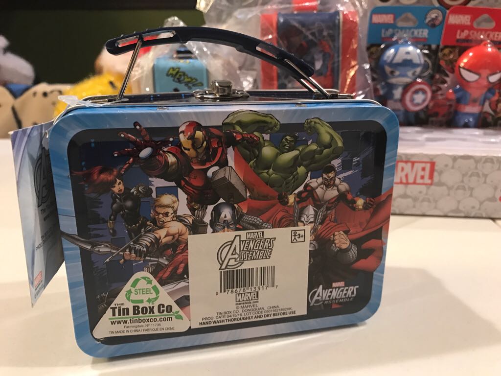 Avengers Assemble Mini Lunchbox  action figure collectible [Barcode 078678133177] - Main Image 2